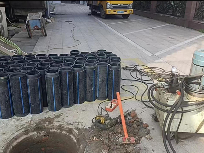 周口PE置换管厂家 DN315置换管 非开挖管短管置换